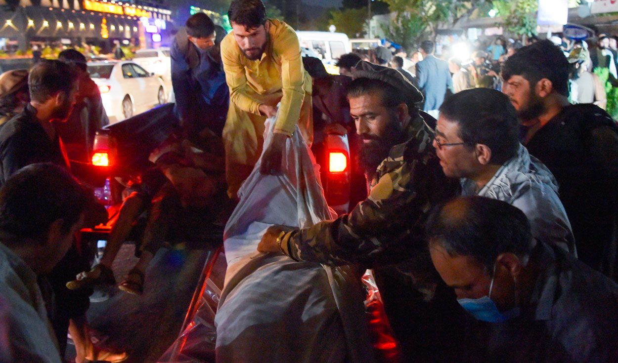 Varios civiles afganos también murieron en el atentando, Foto: AFP