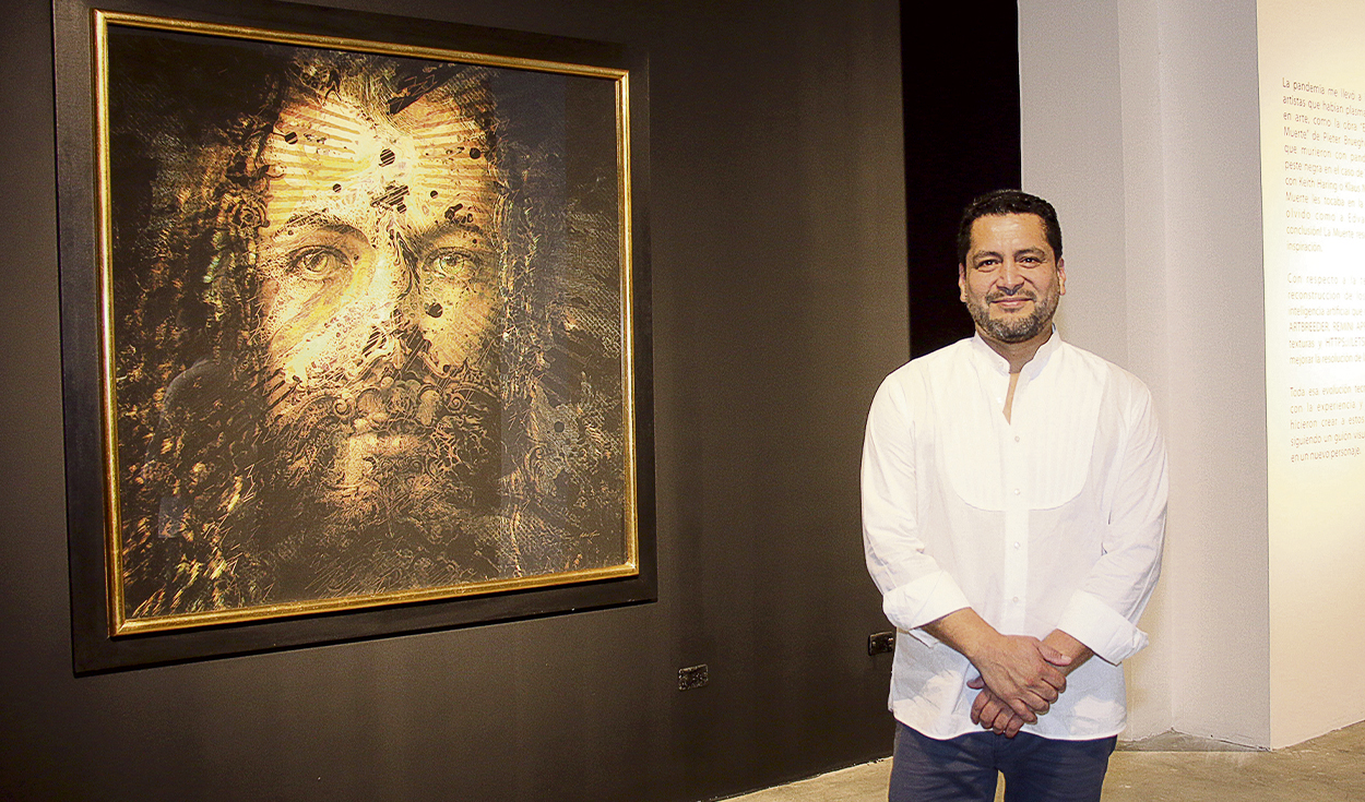 Rostro. Antonio Zegarra posa al lado del retrato de Alberto Durero, pintor renacentista. Foto: difusión