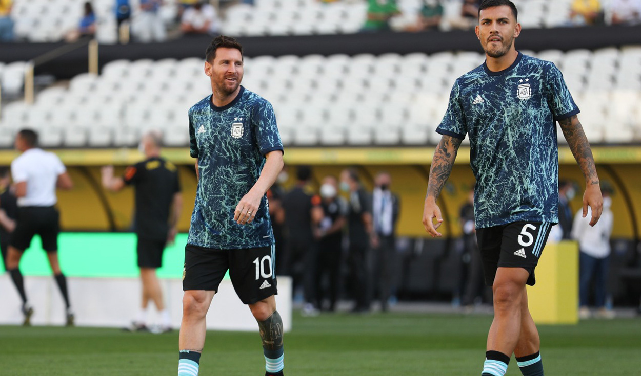 Messi serpa el capitán contra Brasil. Foto: Selección argentina