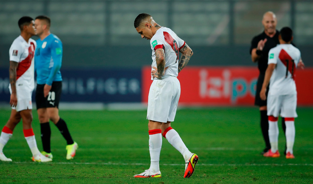 Paolo Guerrero deberá esperar hasta la fecha triple de octubre para reaparecer con la selección peruana. Foto: EFE