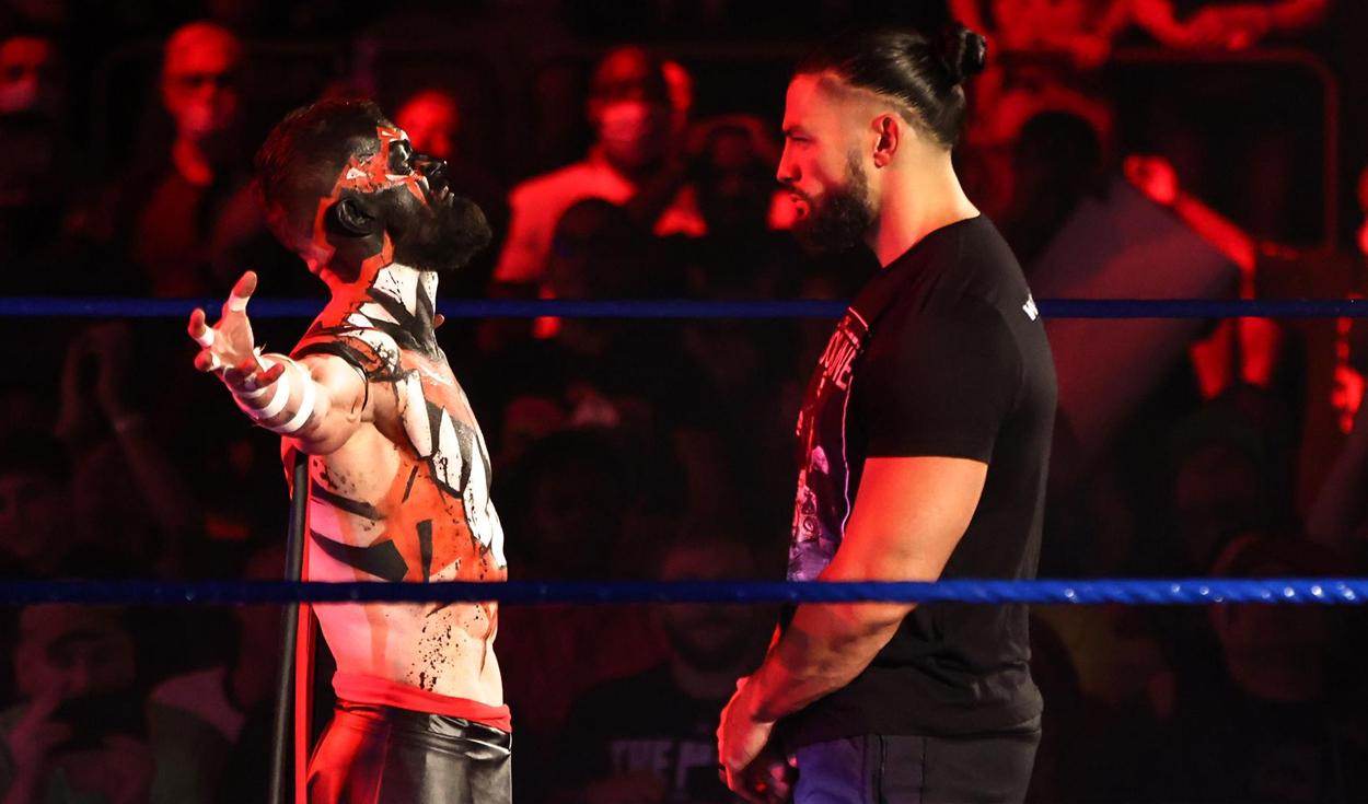 Demon Balor y Roman Reigns se vieron las caras en WWE SmackDown. Foto: WWE