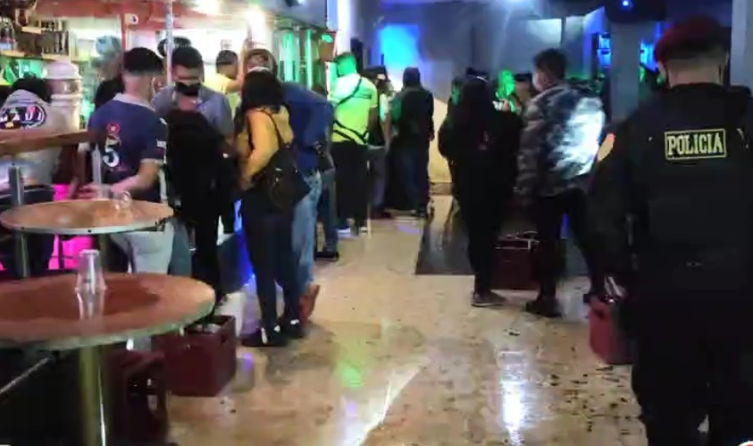 Trujillo: más de 300 personas son intervenidas en discoteca durante toque de queda