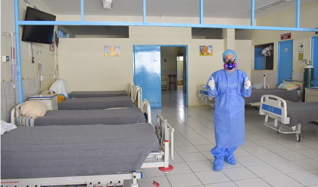 Las camas que antes estaban saturadas de pacientes, ahora lucen vacías. Foto: Hospital Hipólito Unanue