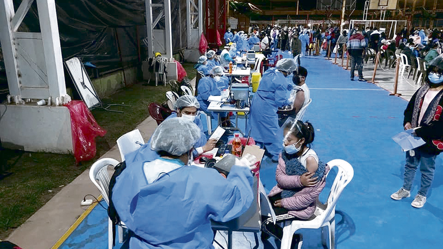 Puno y Cusco suspenden vacunación a menores de edad por cierre de padrón