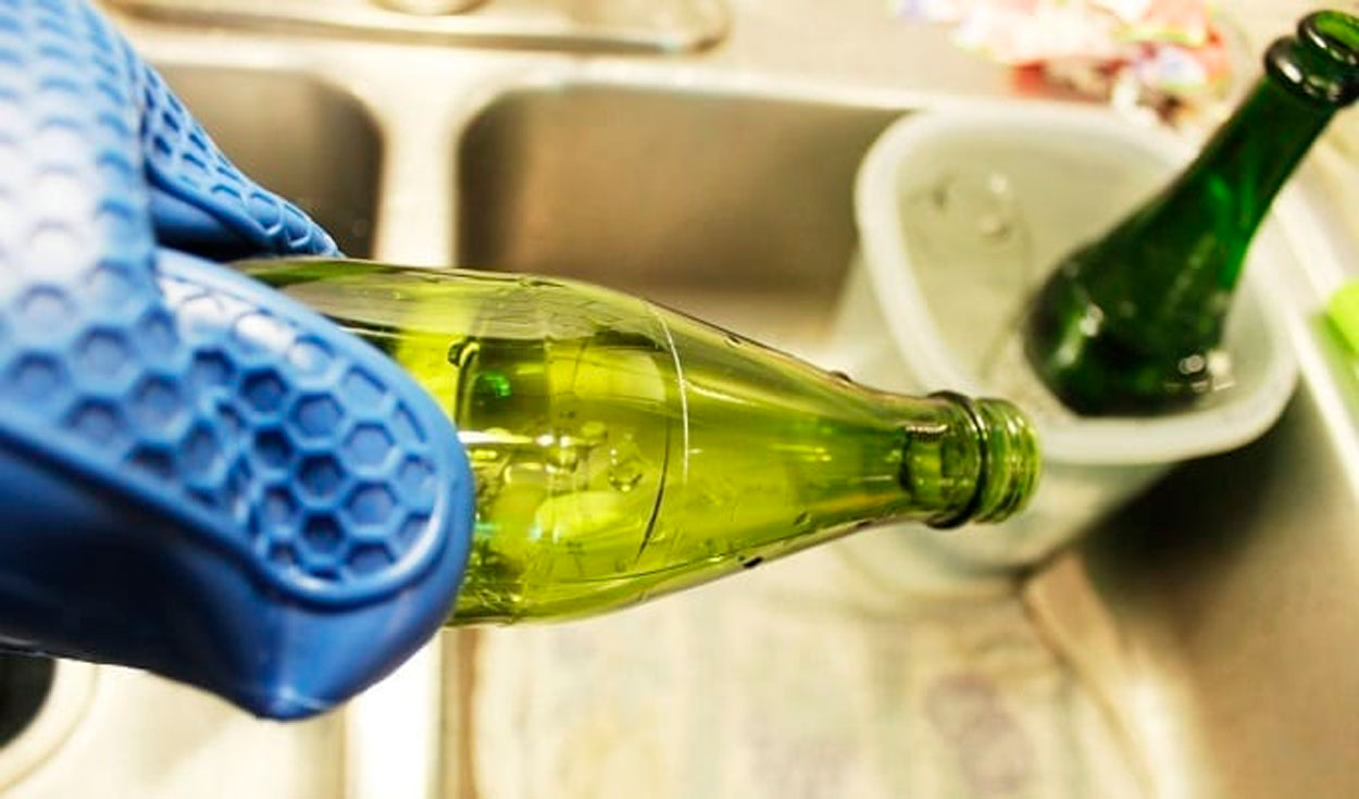 Trucos caseros: como limpiar el fondo de botellas de vidrio