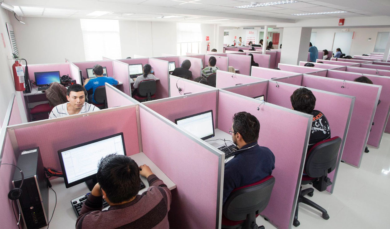 Peruvians love their jobs less and less