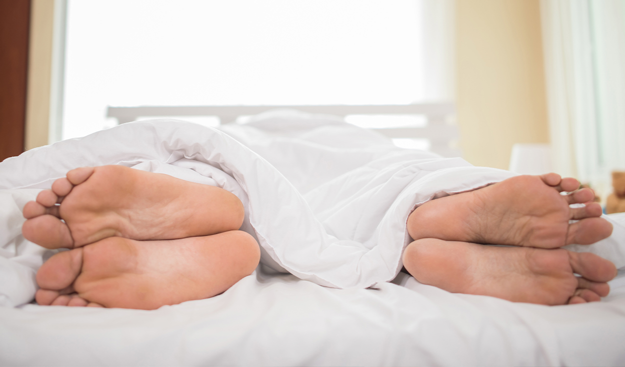 Dormir con tu pareja tiene beneficios inesperados, según estudio | insomnio  | estrés | dormir con niños | EVAT | Datos lr | La República