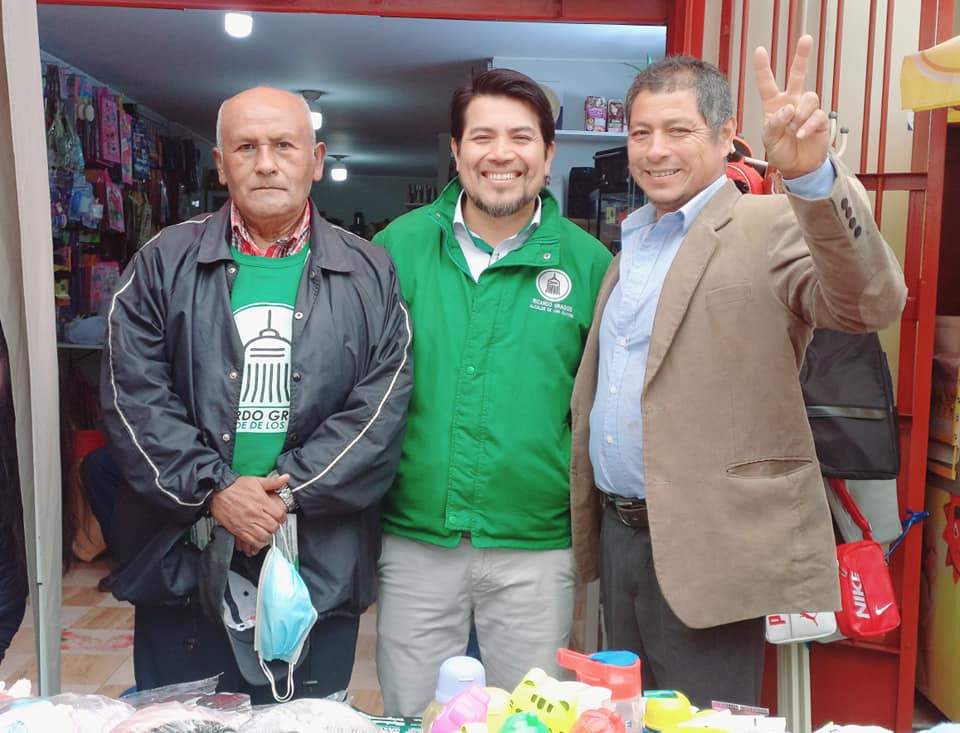 Ricardo Grados, candidato por Partido Frente de la Esperanza 2021 a la alcaldía de Los Olivos en las Elecciones Regionales y Municipales 2022. Foto: Facebook