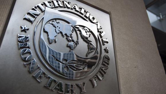 
                                 Monedas de Latam han caído 5% frente al dólar en 2024: FMI no descarta intervención cambiaria 
                            