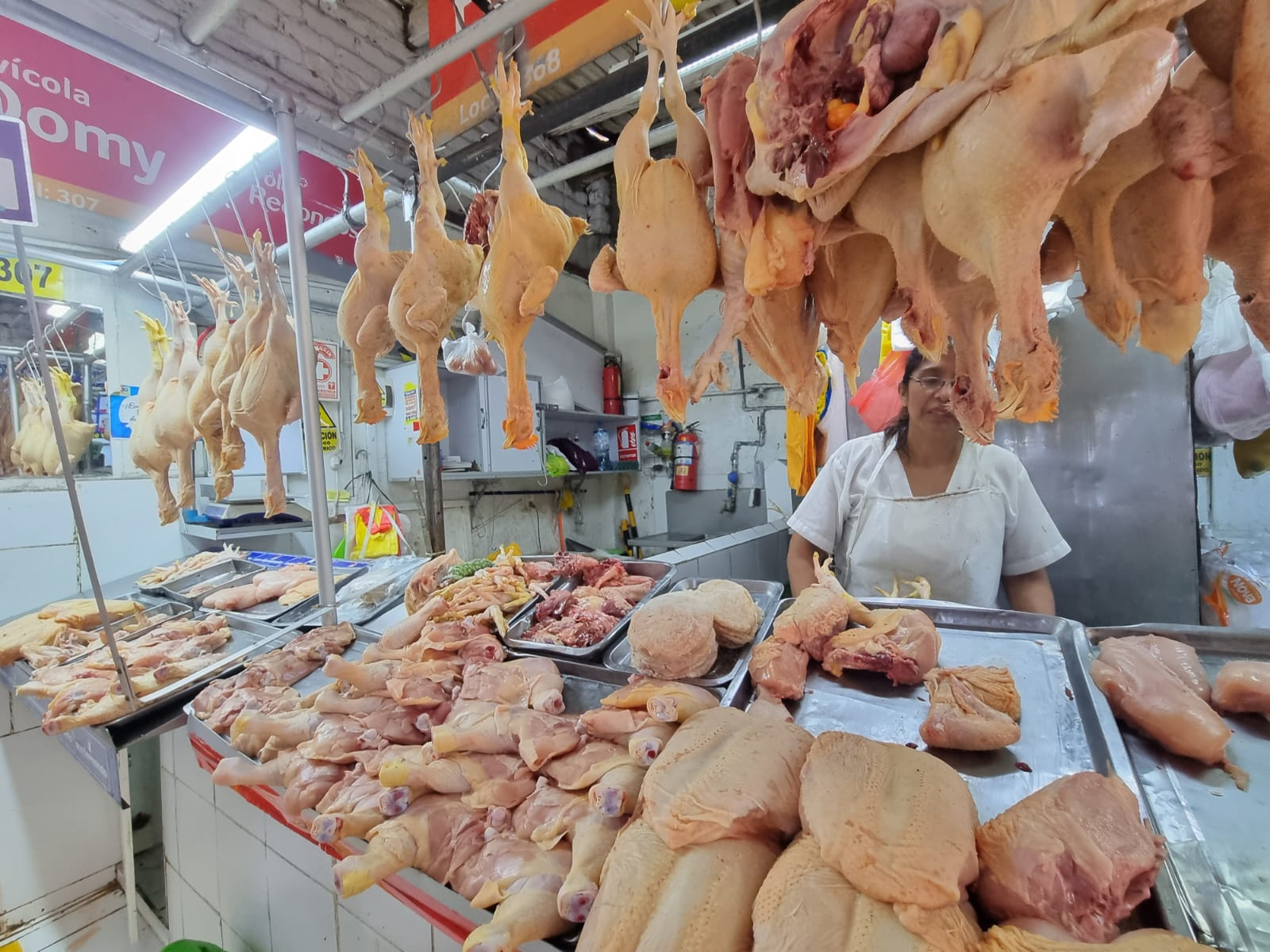 Chicken sells for up to S/13.5 per kg in Lima markets