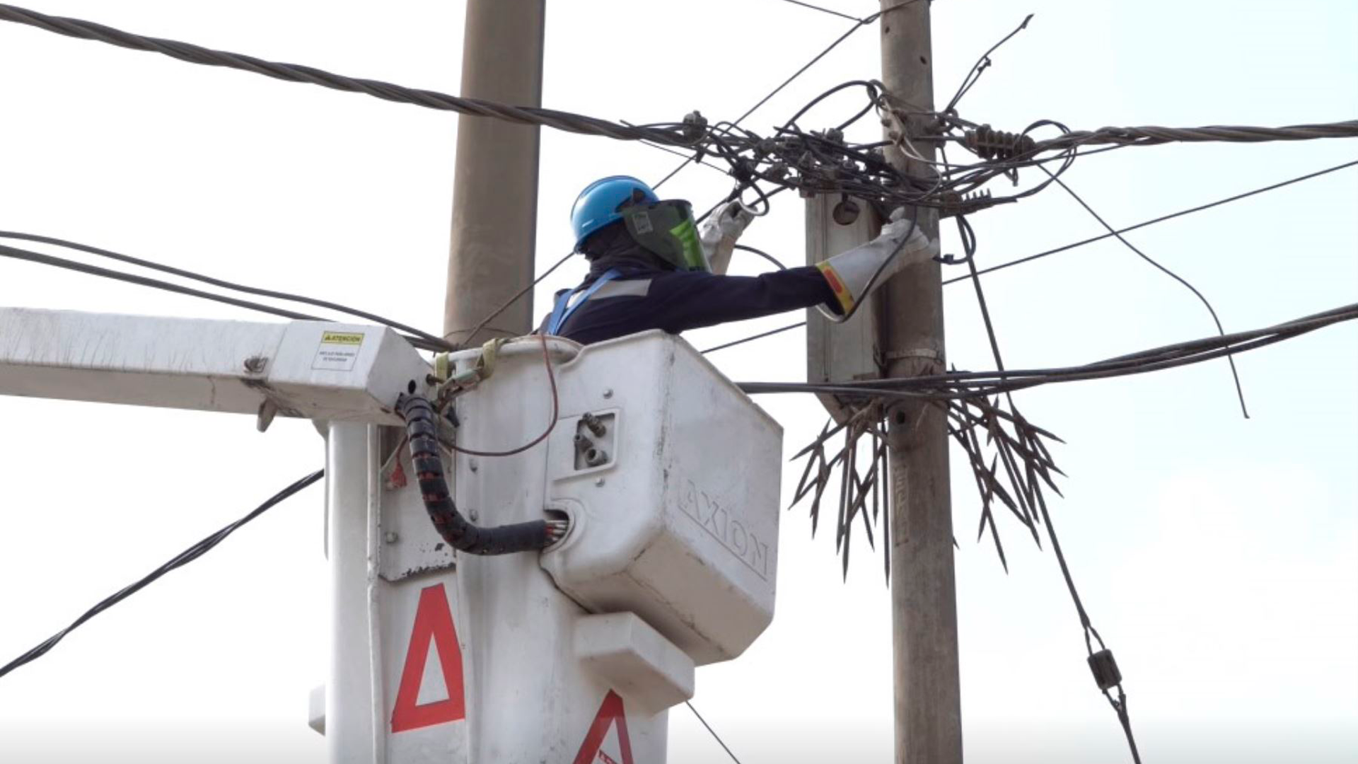 FOSE Law: stratification of households for subsidy is suspended until further report from INEI