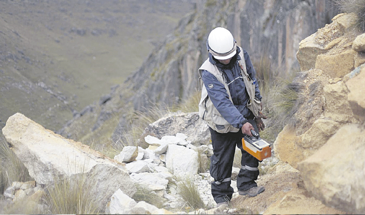 Millionaire lithium reserves and the demand of the aimaras in Puno