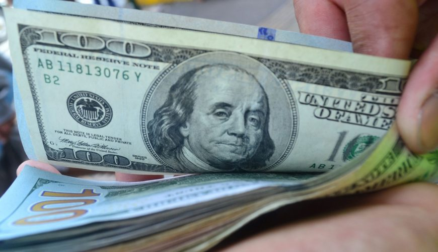 The price of the dollar closes upwards and reaches S/ 3.7730 this Tuesday, April 4