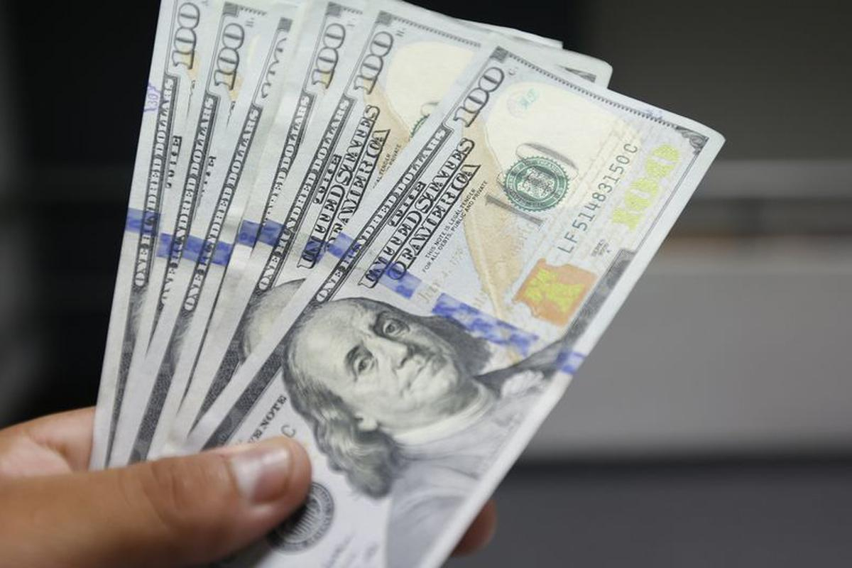 Exchange rate closes down at S/3.7780 this Tuesday, April 18