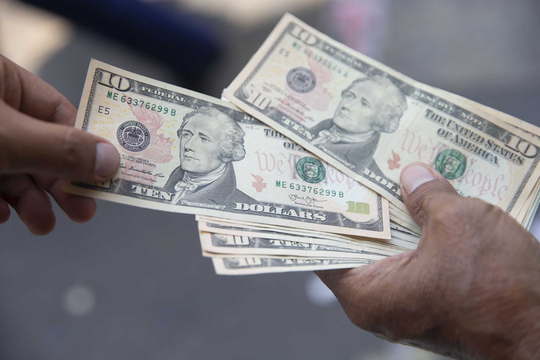Exchange rate: dollar closes down at S/3.7620 this Friday, April 21