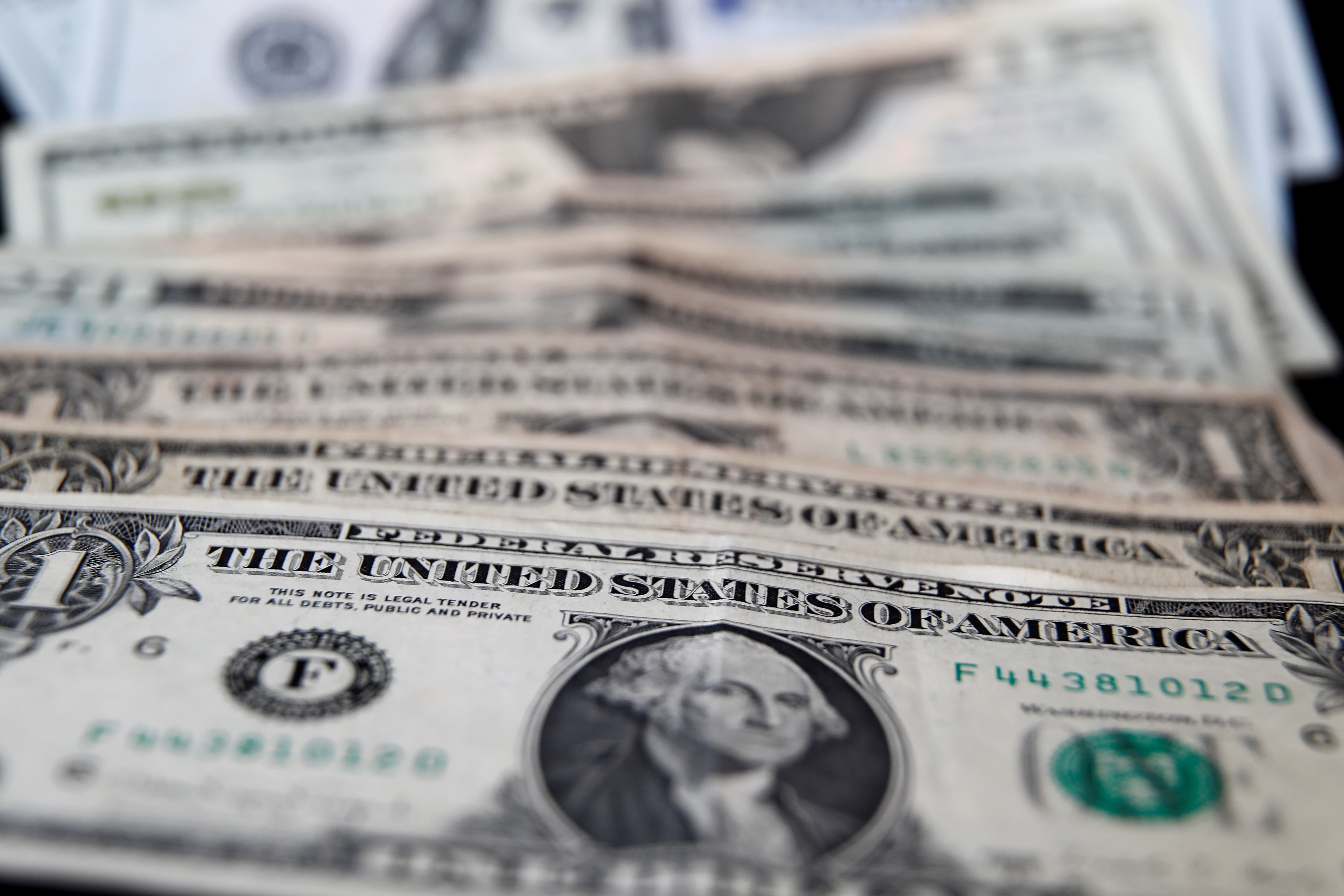 The price of the dollar closes higher and is trading at S/3.7560 this Tuesday, April 25