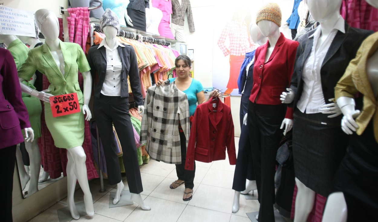 Gamarra: they offer garments for Mother’s Day and the autumn season with discounts of up to 70%