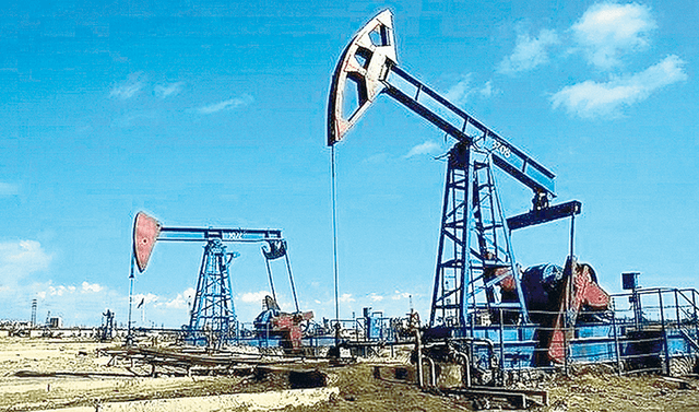 Petroperú workers support the return of the state company to oil fields