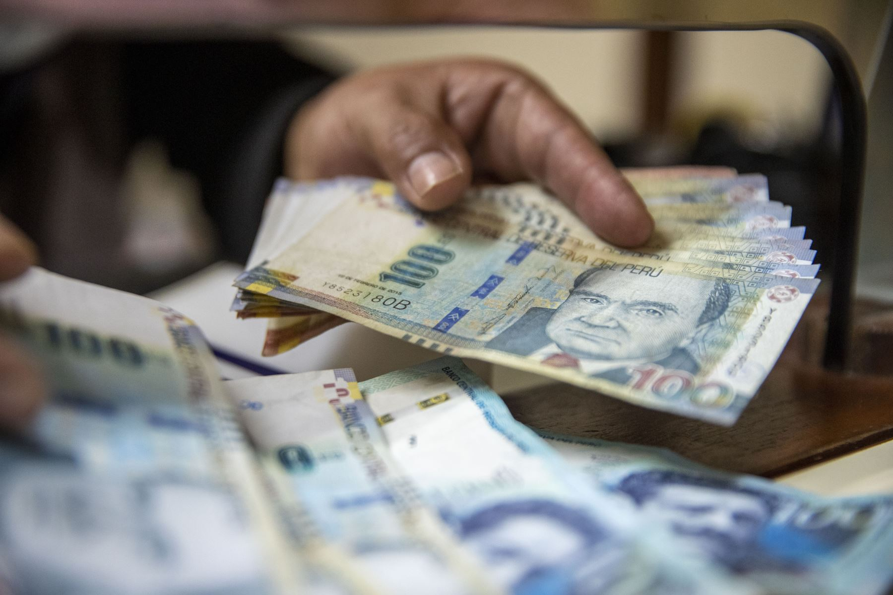 They propose allowing the withdrawal of 25% of the AFPs to pay mortgage-backed debts