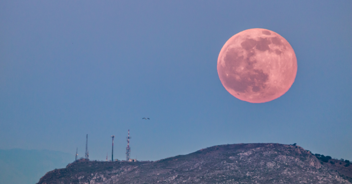 Strawberry Moon 2025 why the June full moon is called that and when it