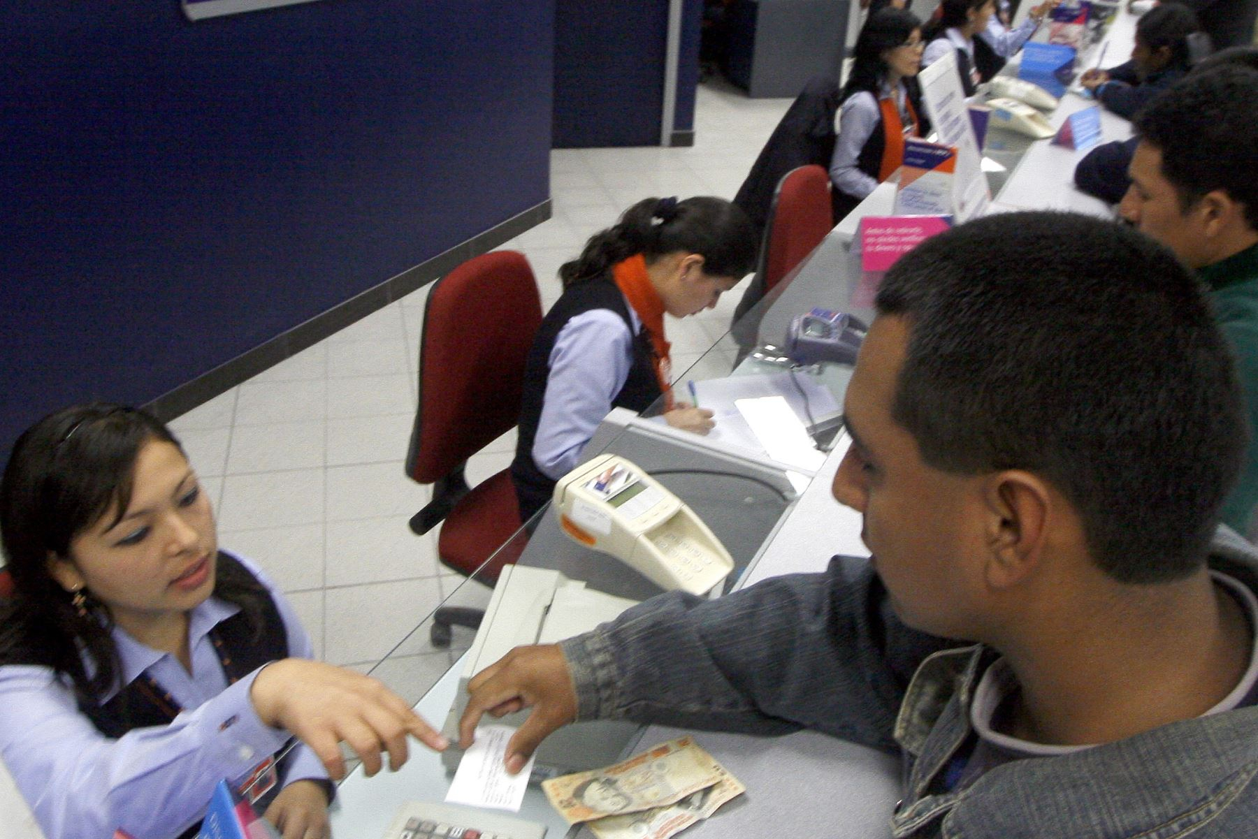 Banks must resolve claims within a maximum period of 15 days