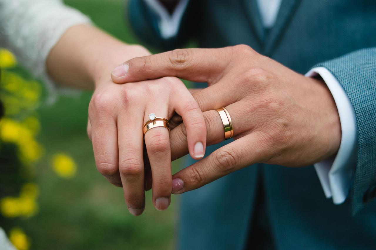 En qué mano va el anillo de compromiso y matrimonio en Perú: dónde va el anillo de compromiso en la mujer y hombre | Datos | La República