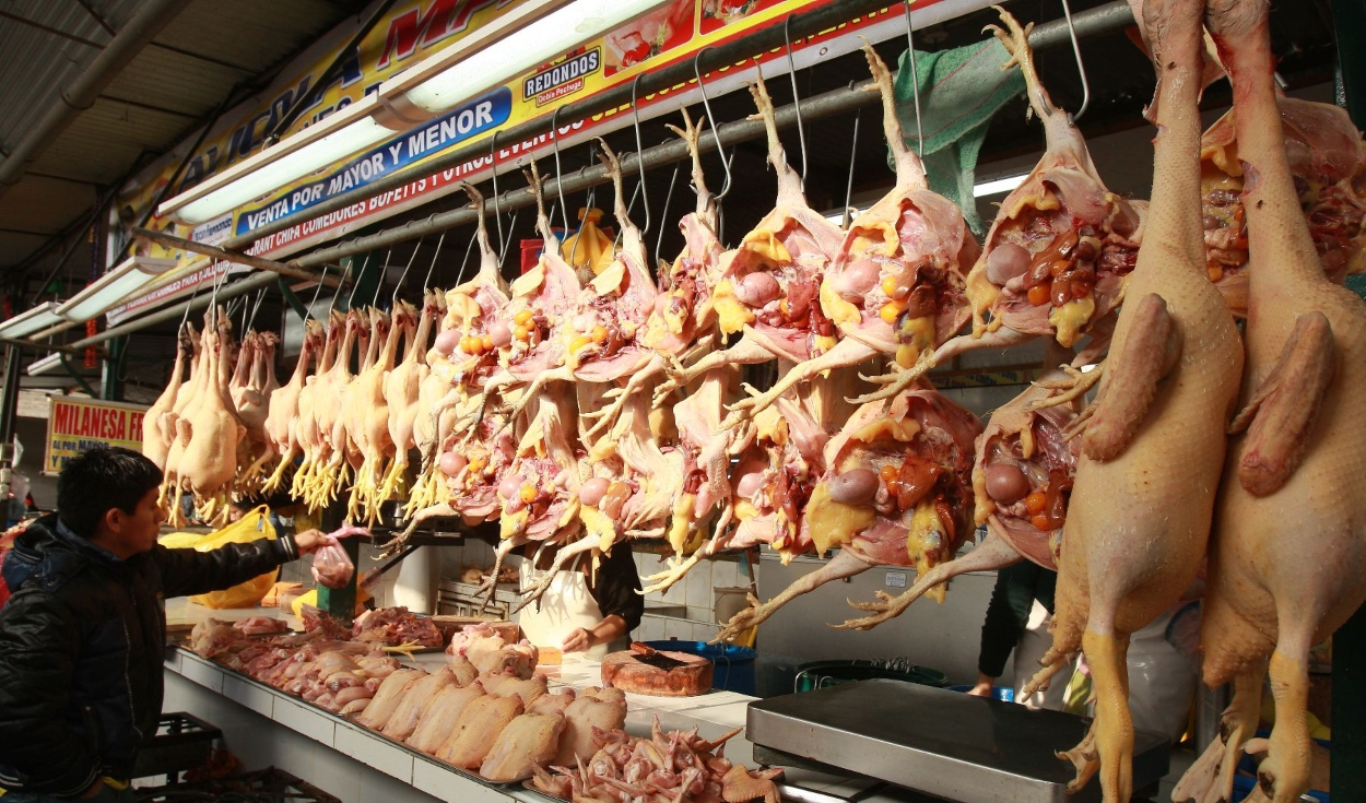 Chicken price drops to S/8.50 per kg in Lima markets