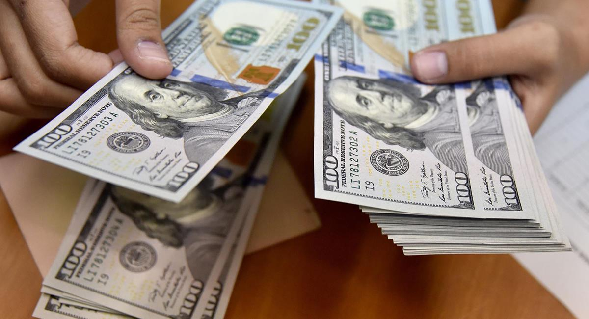 The price of the dollar starts with a slight rise and is listed at S/3.6537 this Monday, June 12
