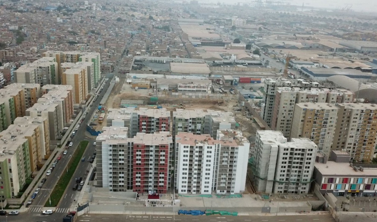 Work of urban inspectors speeds up building license processes in Peru