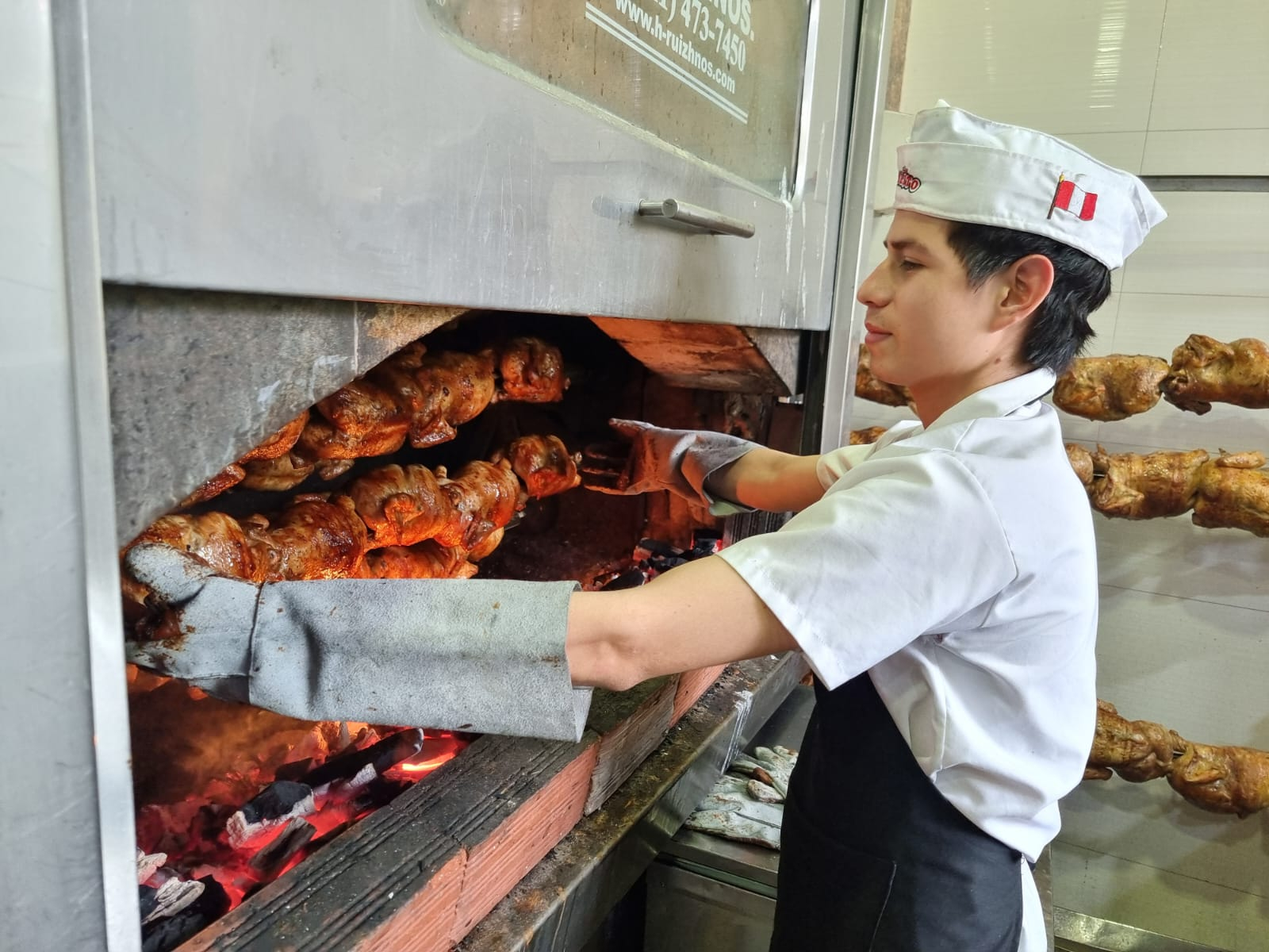 Grilled Chicken Day: what are the promotions in the main chicken shops in Lima?