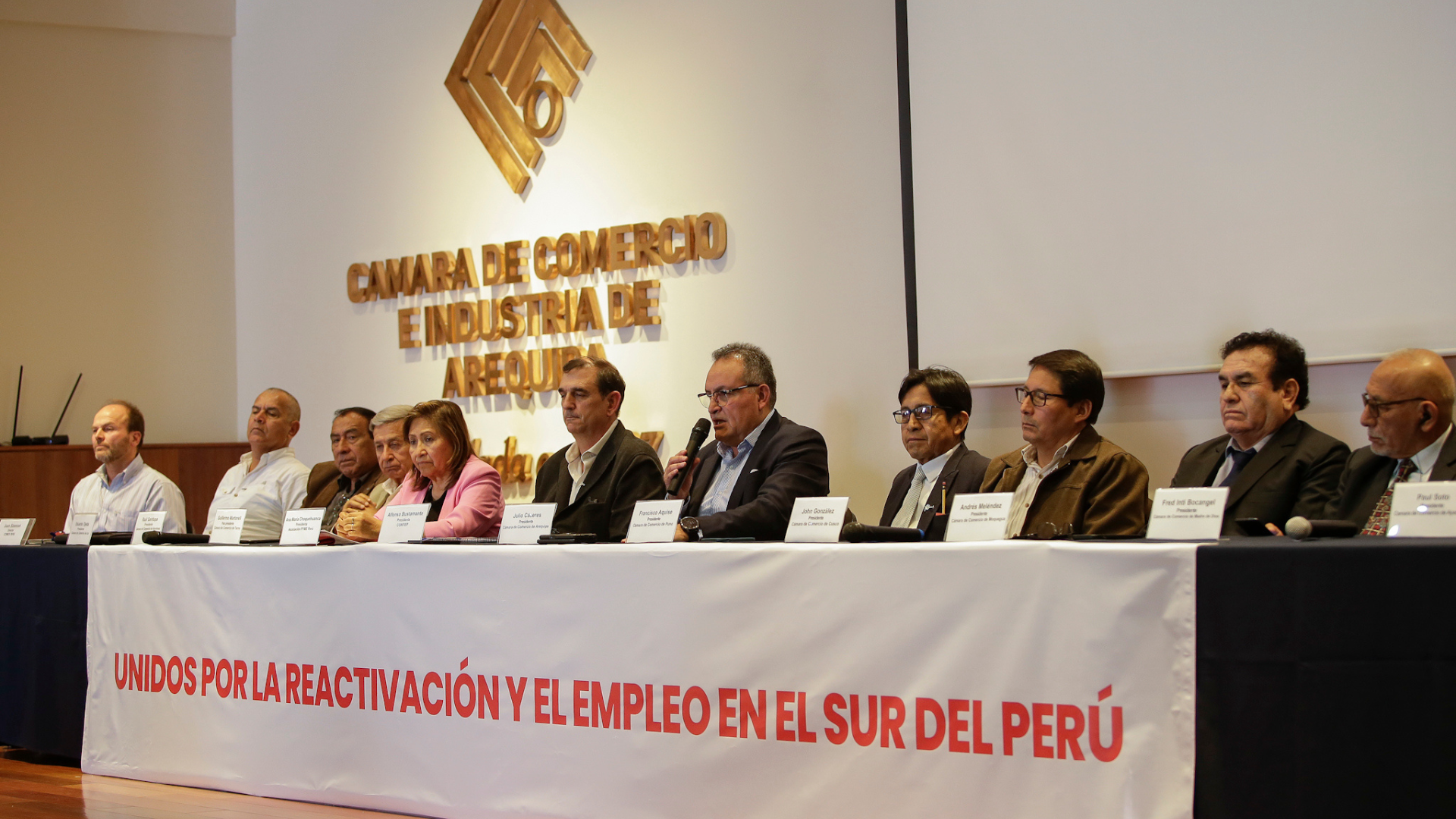 Confiep: there are no clear signs to reactivate the economy