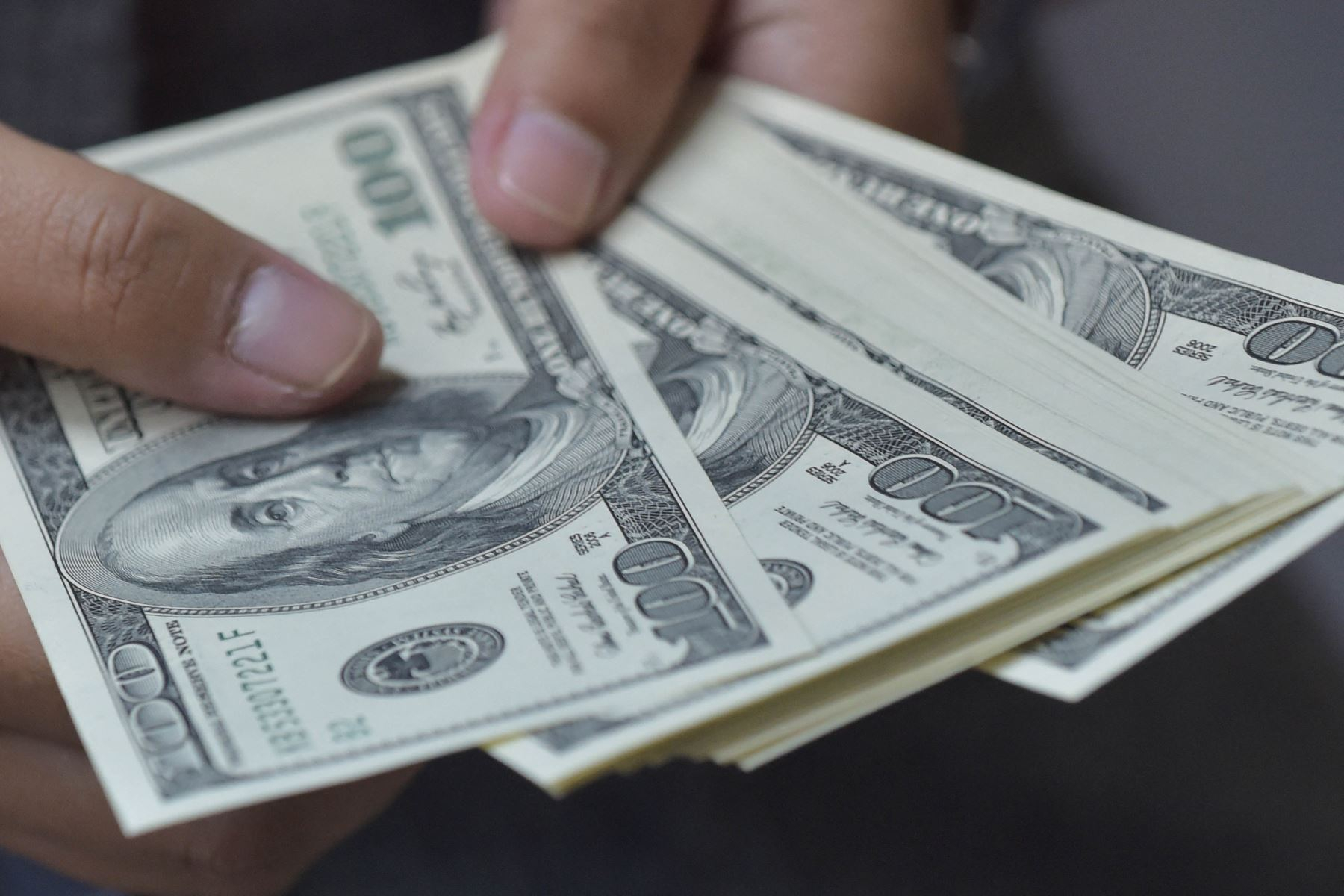 The price of the dollar begins to rise and is listed at S/3.7320 this Tuesday, August 22