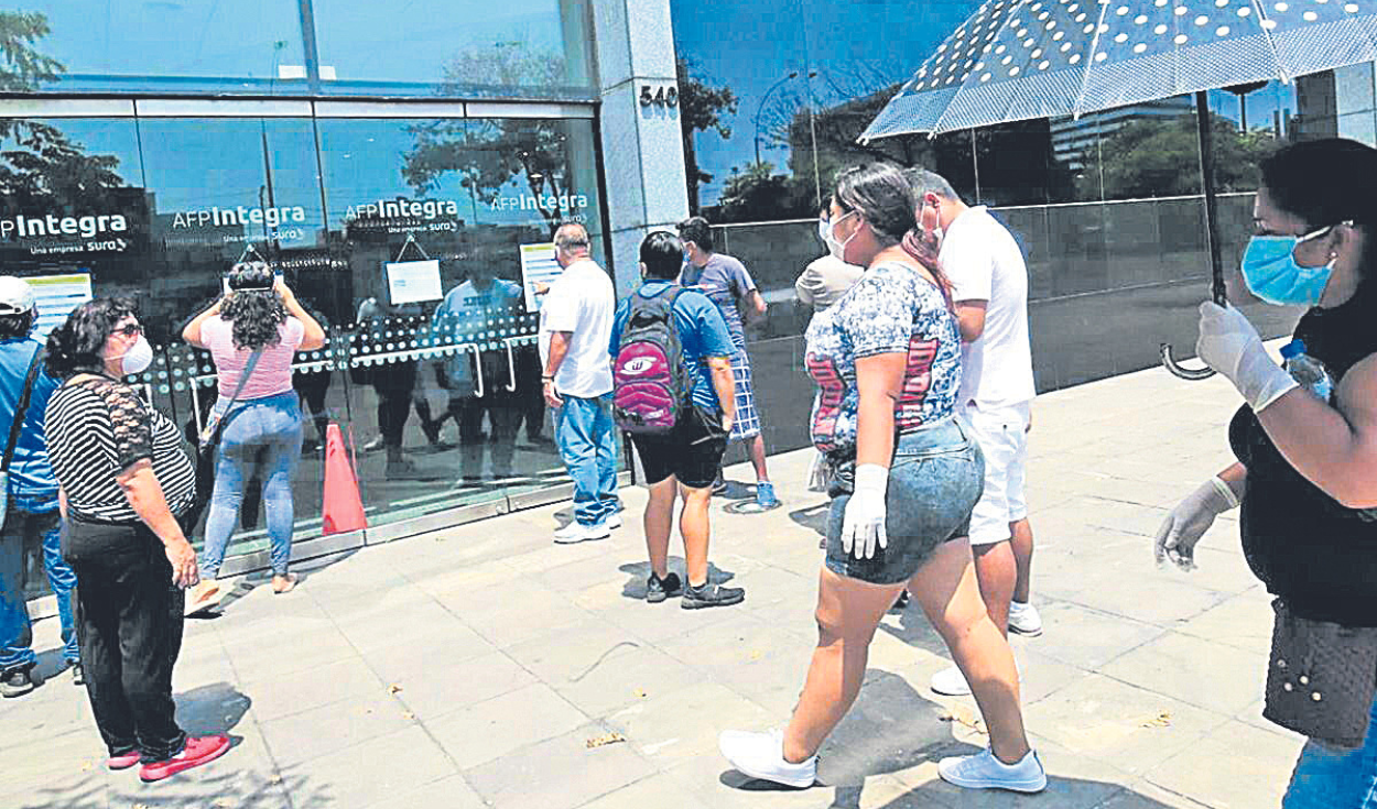 Early retirement of the AFPs is “disproportionate”, according to Minister Alex Contreras