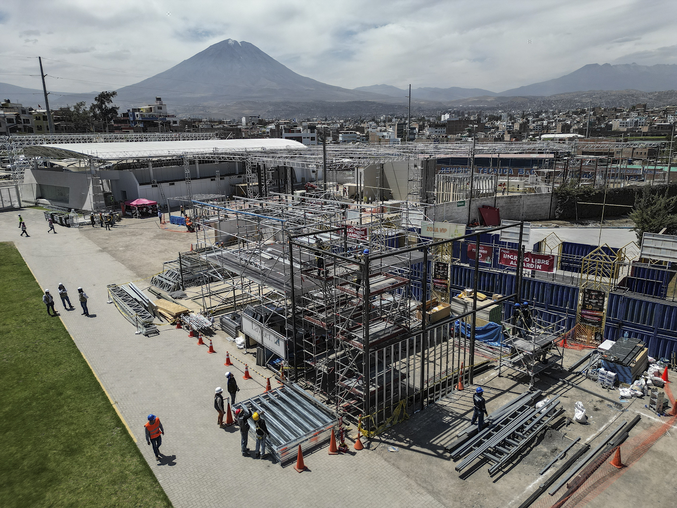 Peru has 47 mining projects paralyzed and they ask to reactivate them