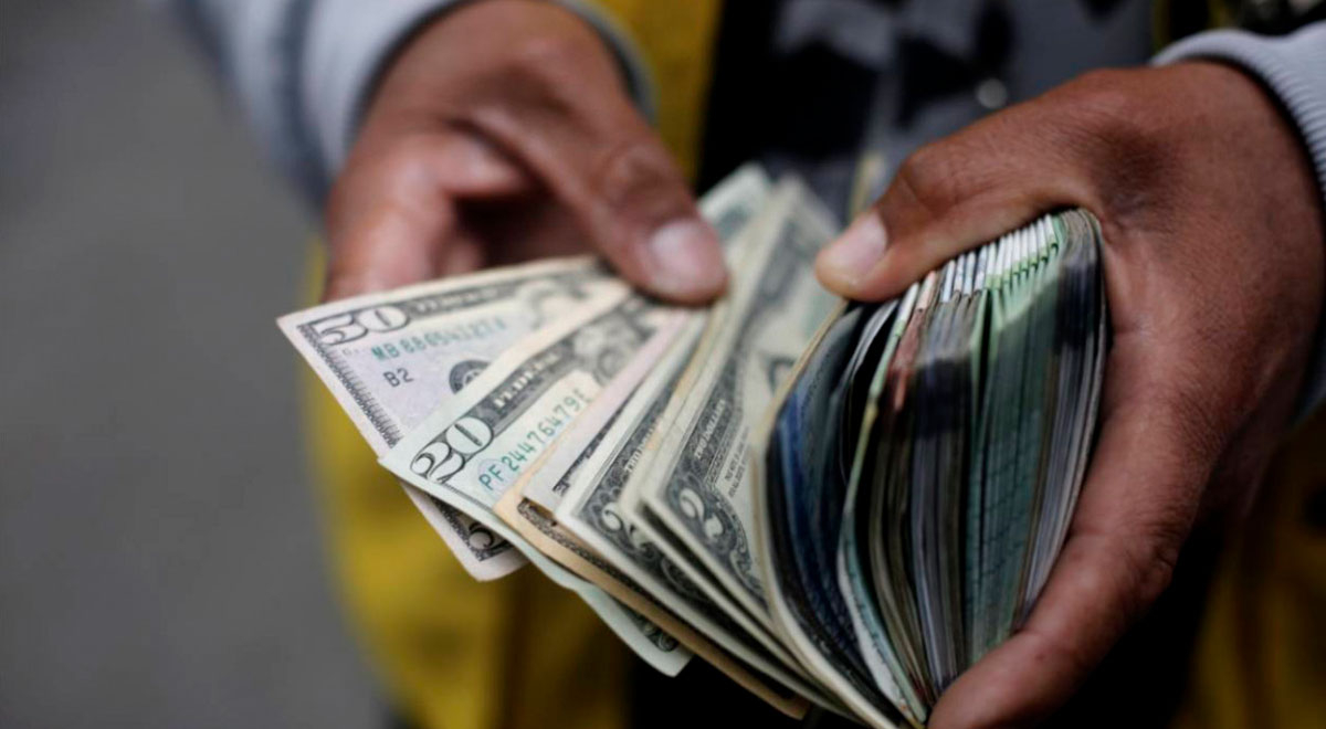 Exchange rate: dollar starts falling at S/3.8483 this Monday, October 30