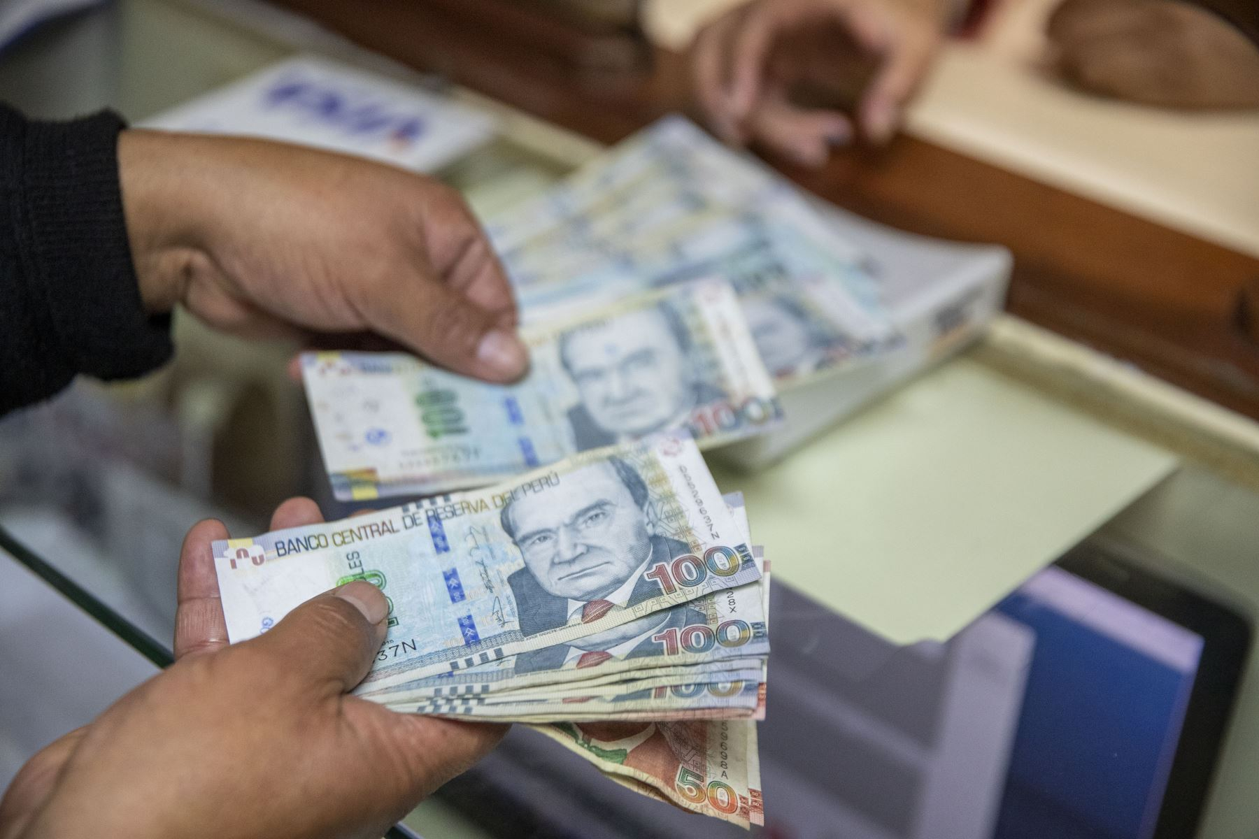 Savings of individuals exceeded S/158,000 million in the banking sector until September
