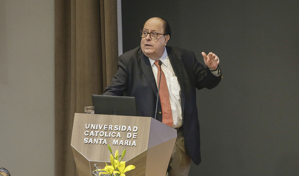 Julio Velarde: “We must pray that El Niño is moderate and not strong”