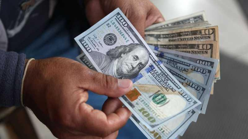 Dollar closed higher and is trading at S/3,740 this Wednesday, November 22