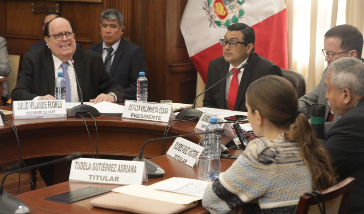 Julio Velarde in debate on AFP retirement: “Allowing withdrawals means having lower pensions in old age”