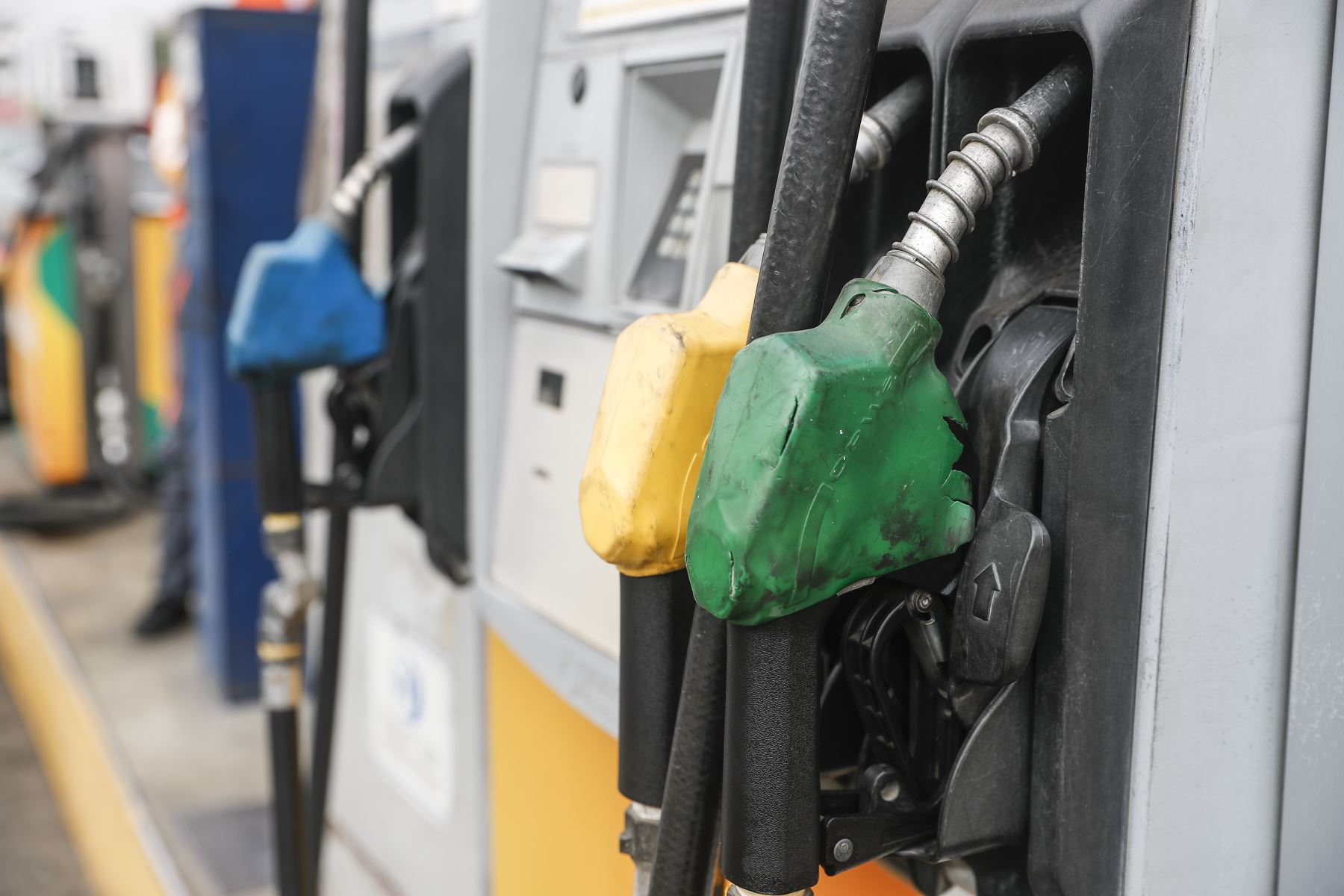 Fuels: reference prices increased by up to S/0.23 per gallon this week
