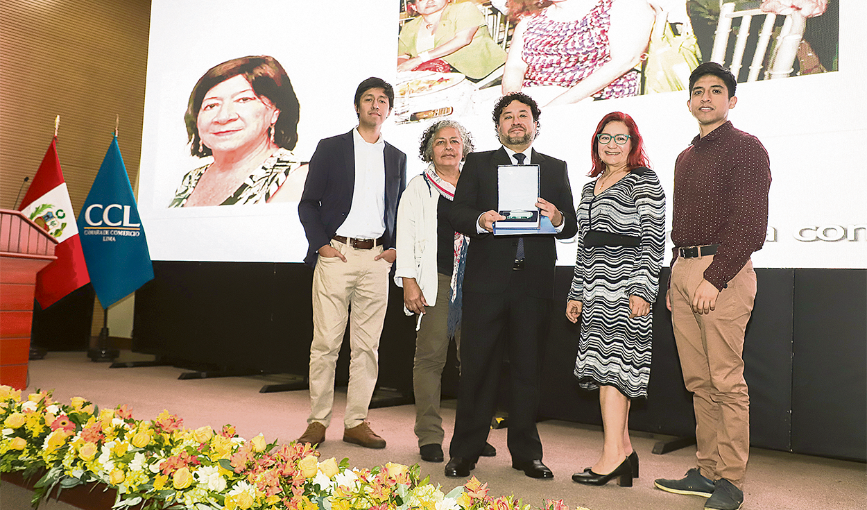 The Republic won the Ramón Remolina Serrano journalistic award