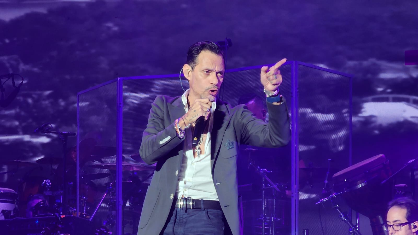 Marc Anthony dazzled with his voice and coquetry at the National ...