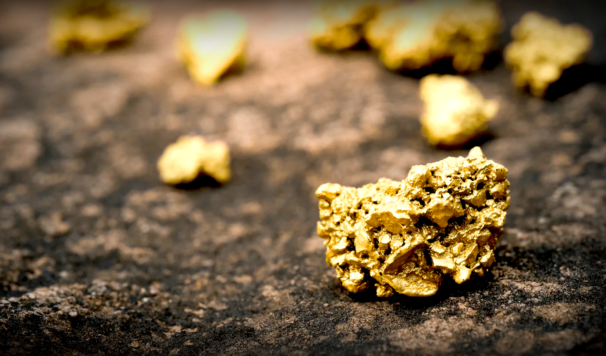 Gold opens 2024 higher on bets on rate cuts and tension in the Red Sea