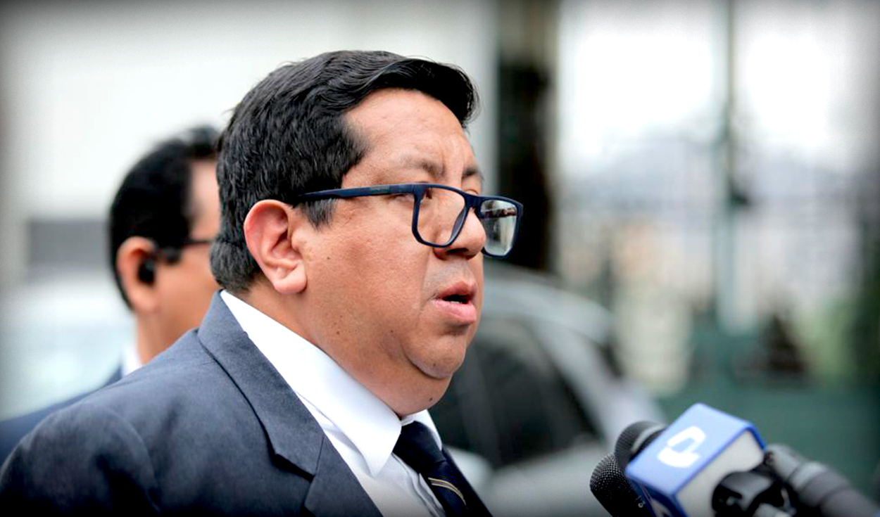 Alex Contreras steps back and will remain in charge of the MEF