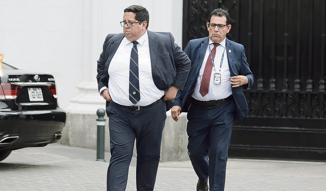 Alex Contreras: comings and goings of the minister to stay in the MEF