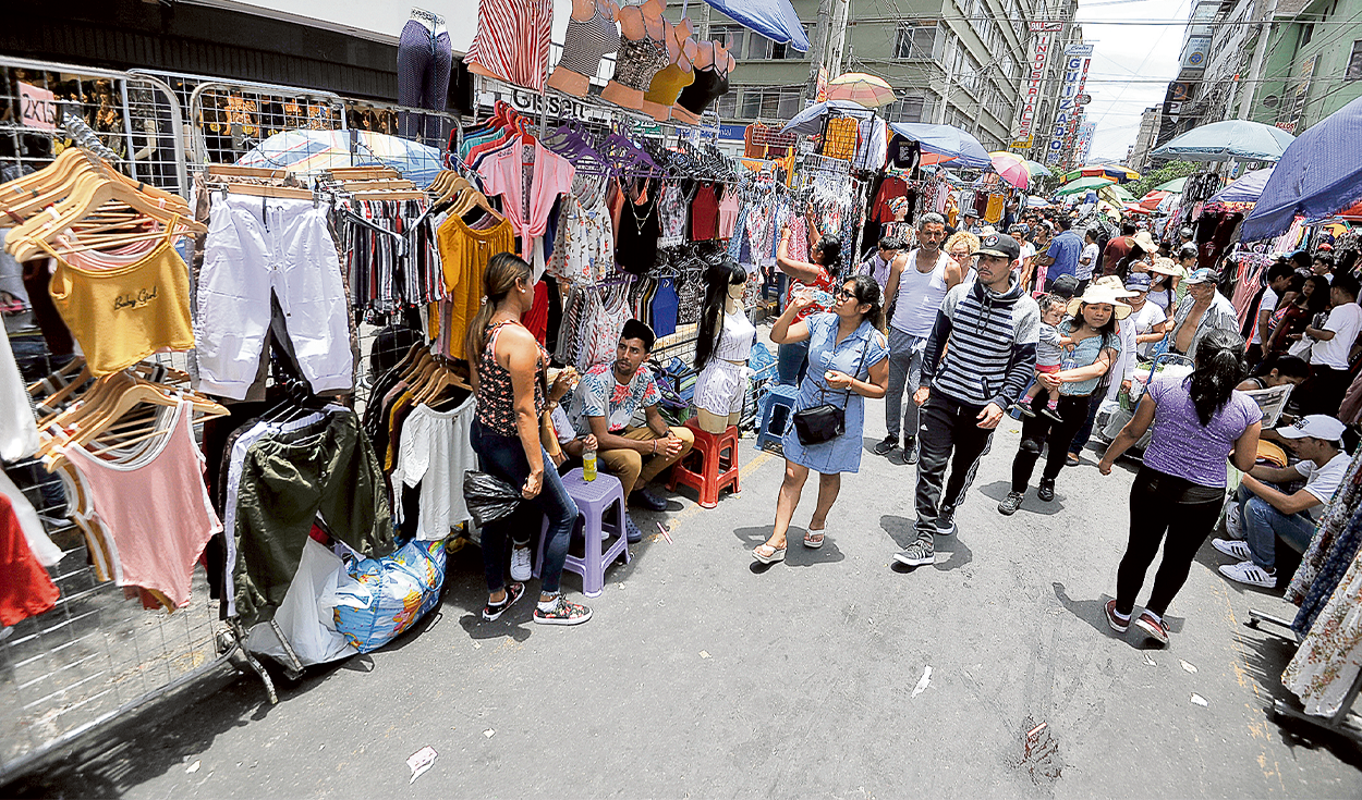 Unemployment and informal employment increased the previous year