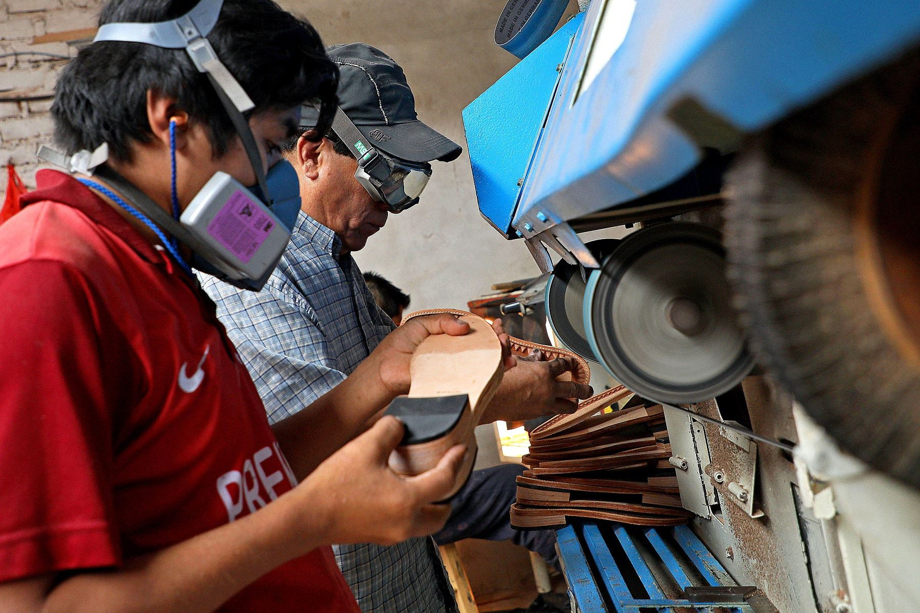 They propose reducing the VAT paid by mypes to 10% to “invigorate the economy”