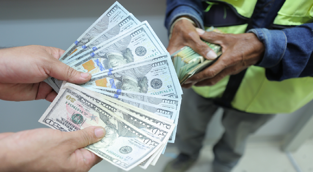 Exchange rate TODAY, Friday, February 2, rose to S/3.8320