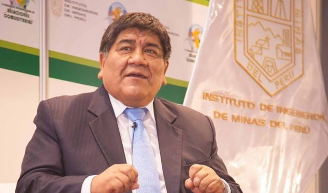 Who is Rómulo Mucho, the new Minister of Energy and Mines?
