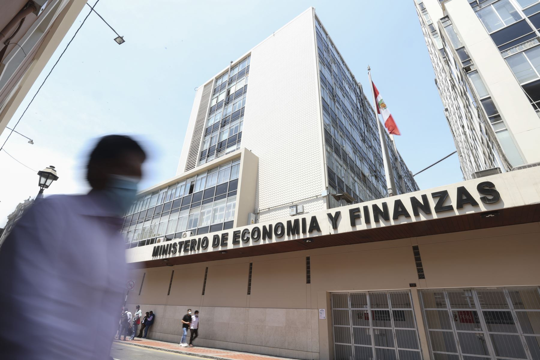 MEF approves new loan of US$100 million with the IBRD Bank